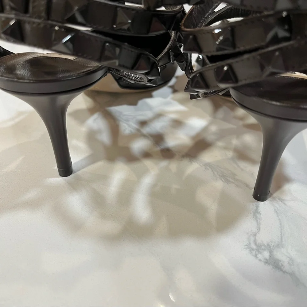 VALENTINO GARAVANI
Rockstud leather sandals - Picture 15 of 16